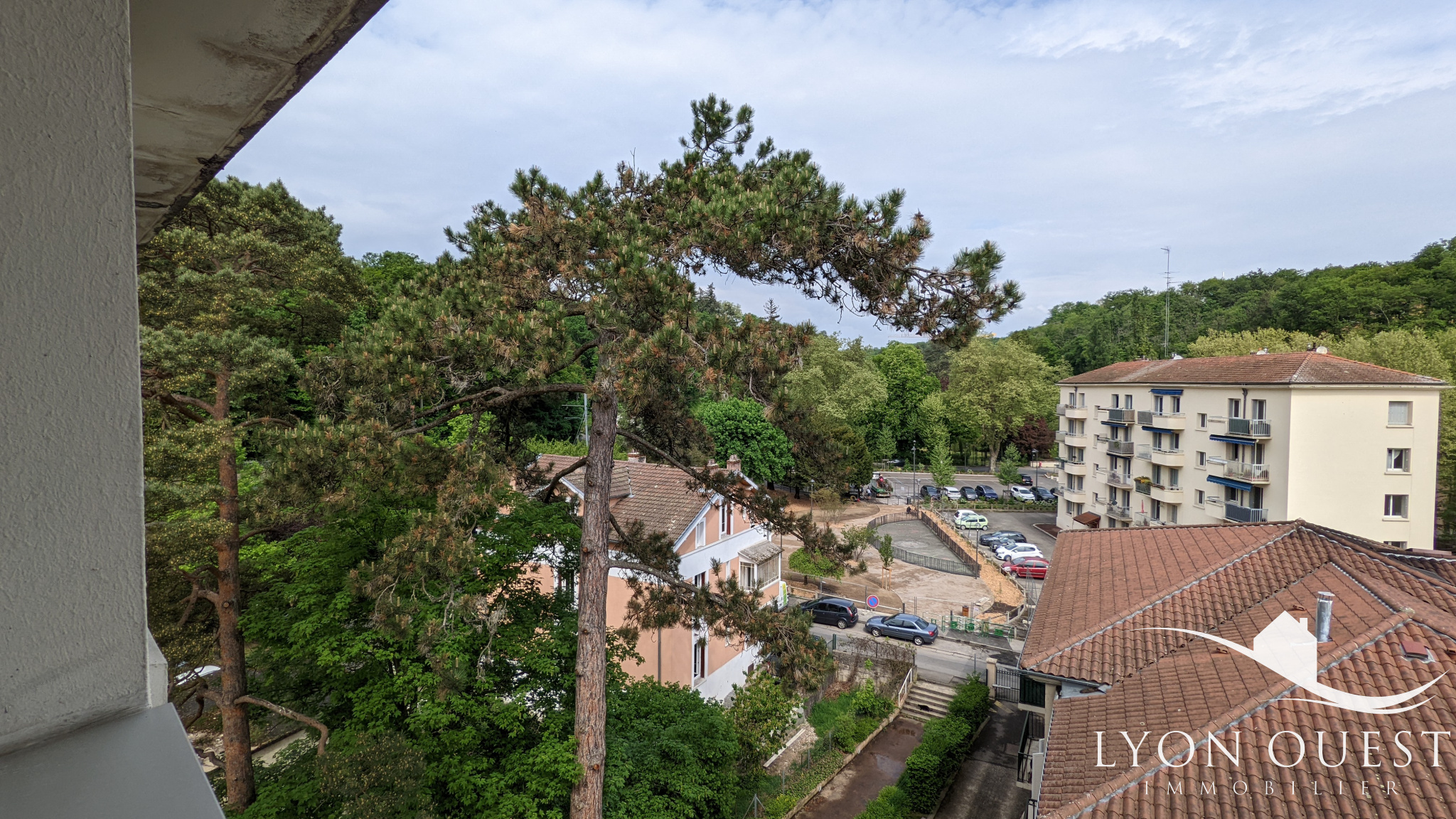 Train Gorge De Loup Charbonnieres Les Bains